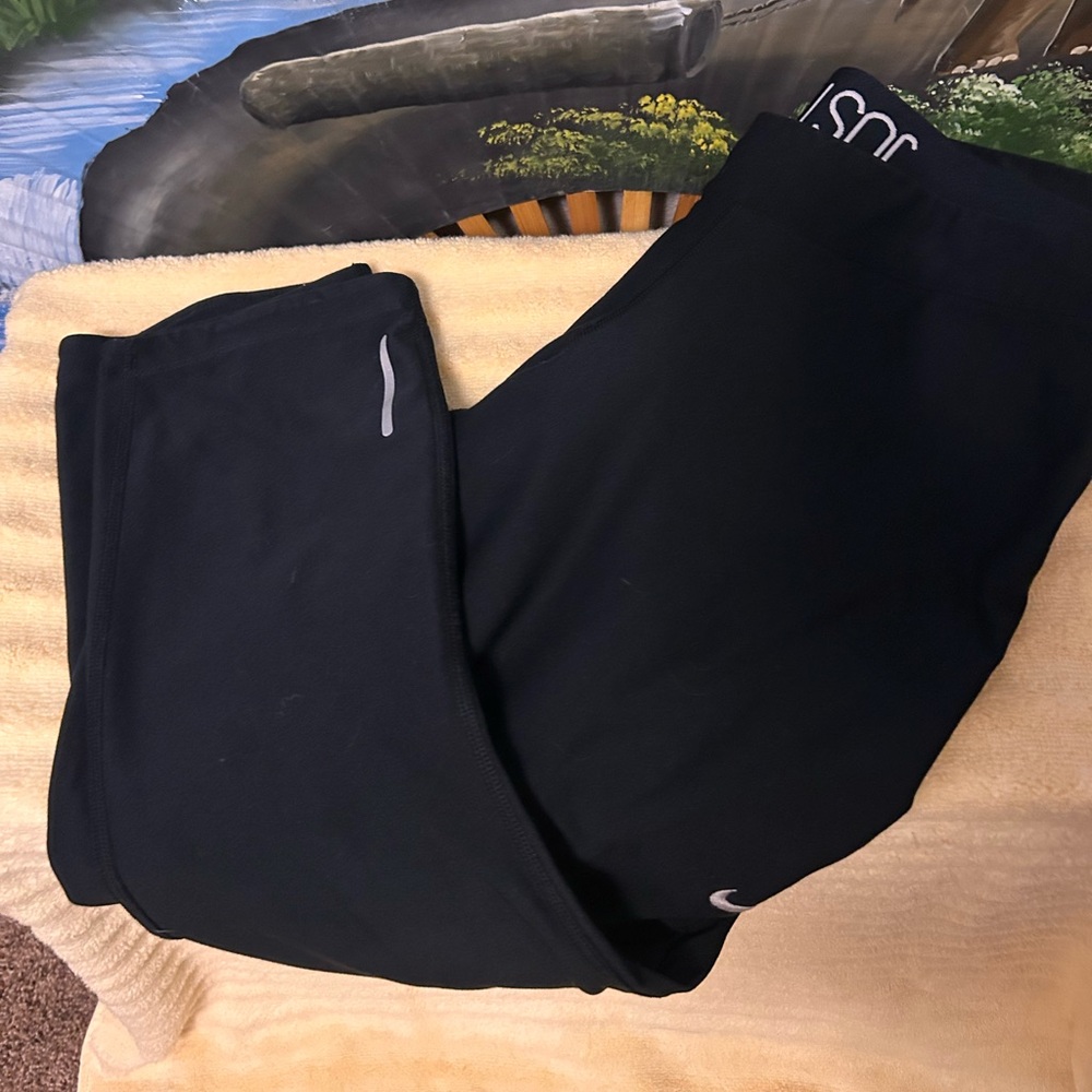 Nike 3/4 Black Leggings